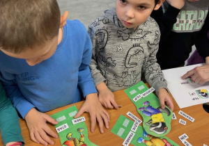 TEATR KAMISHIBAI PRZEDSTAWIA: O BORSUKU, KTÓRY NA CAŁY ŚWIAT SIĘ OBRAZIŁ